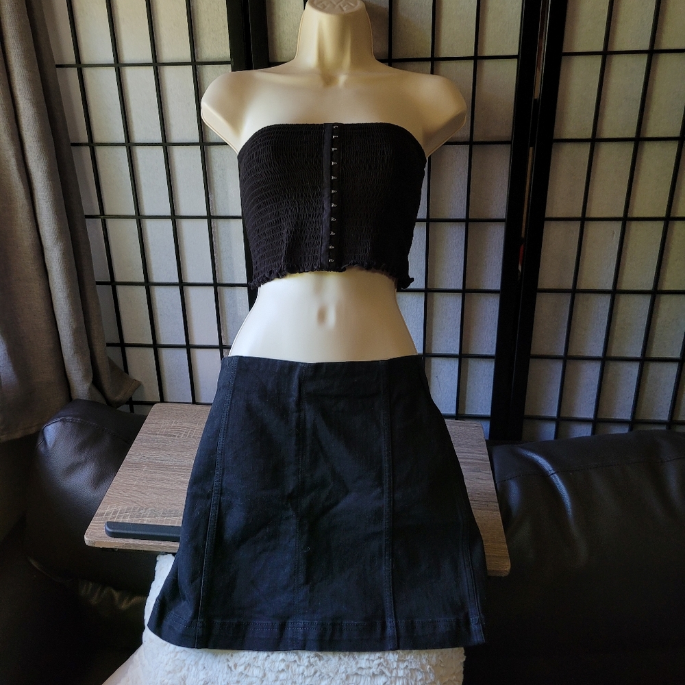 2/$8 • EUC Wild Fable Denim Skirt